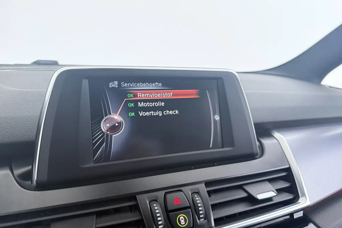 218i Centennial Executive 7p. | M-sport | Trekhaak | Org NL | Navigatie