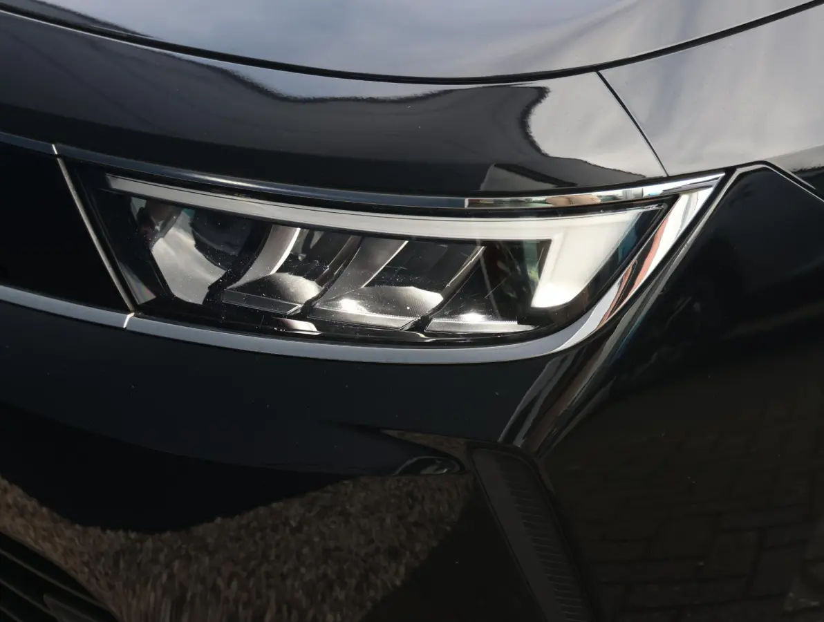 180pk Plug-In Hybrid Edition | 1ste eigenaar | Stuur/Stoelverwarming | Camera | LED lampen | Navigatie | AUTOMAAT