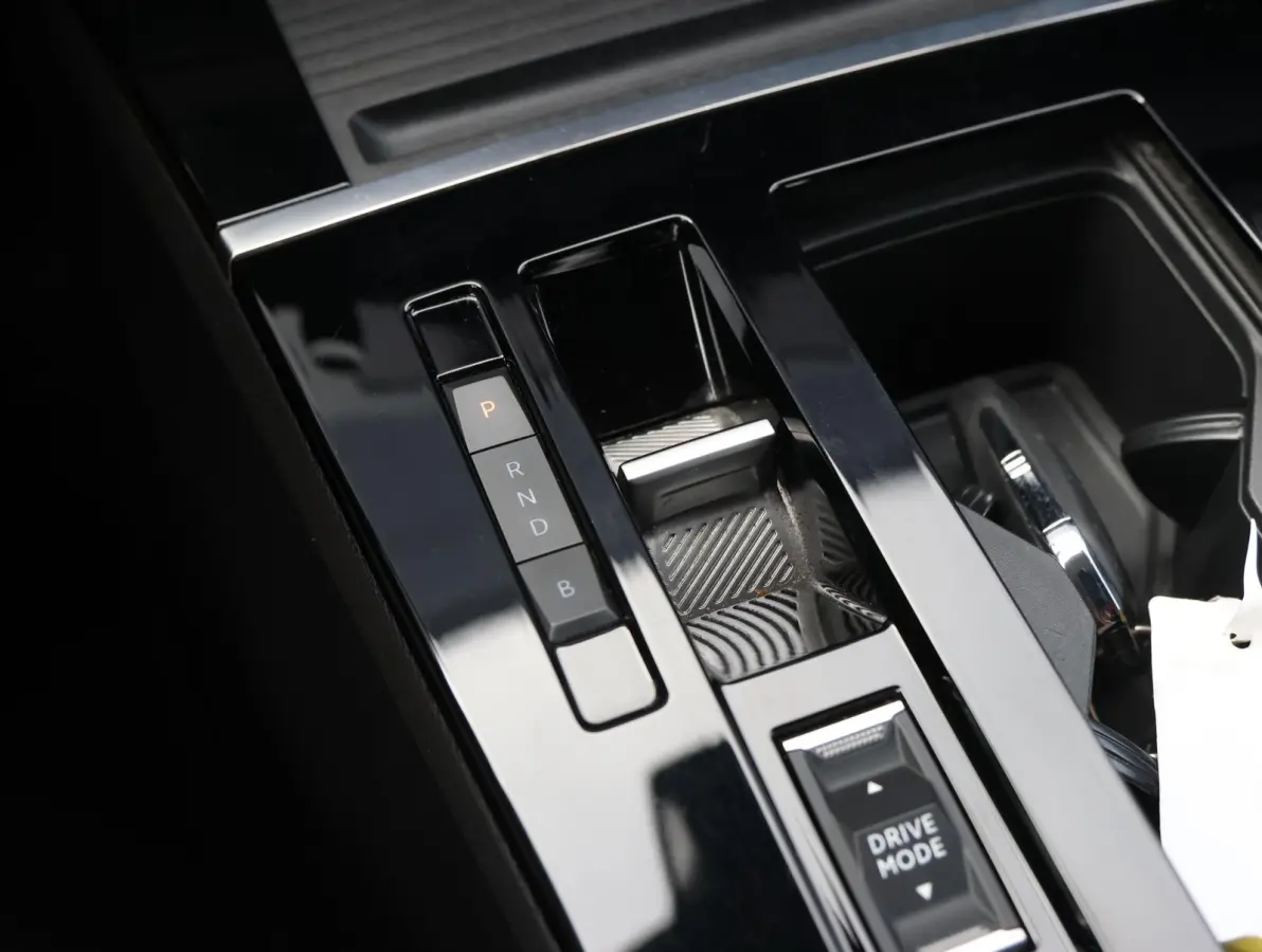 180pk Plug-In Hybrid Edition | 1ste eigenaar | Stuur/Stoelverwarming | Camera | LED lampen | Navigatie | AUTOMAAT