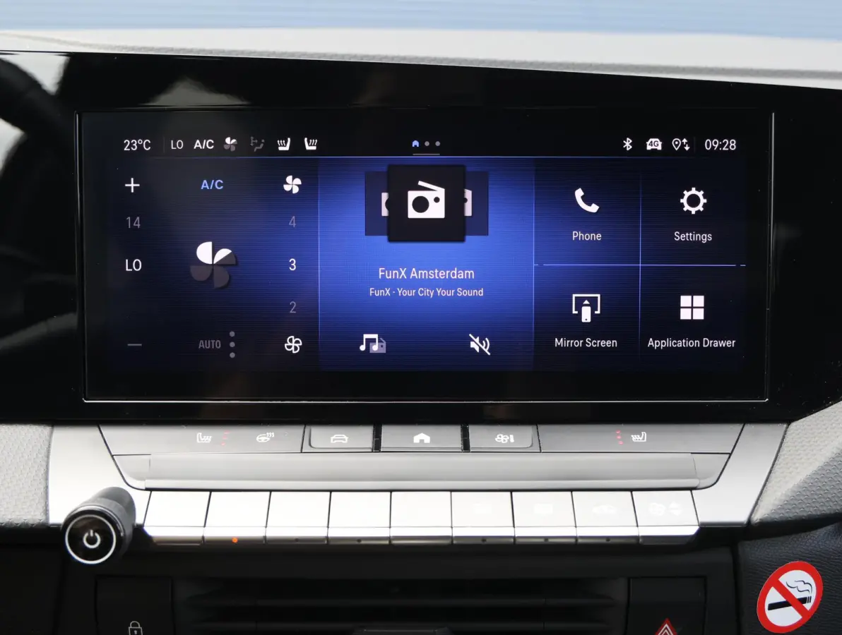 180pk Plug-In Hybrid Edition | 1ste eigenaar | Stuur/Stoelverwarming | Camera | LED lampen | Navigatie | AUTOMAAT