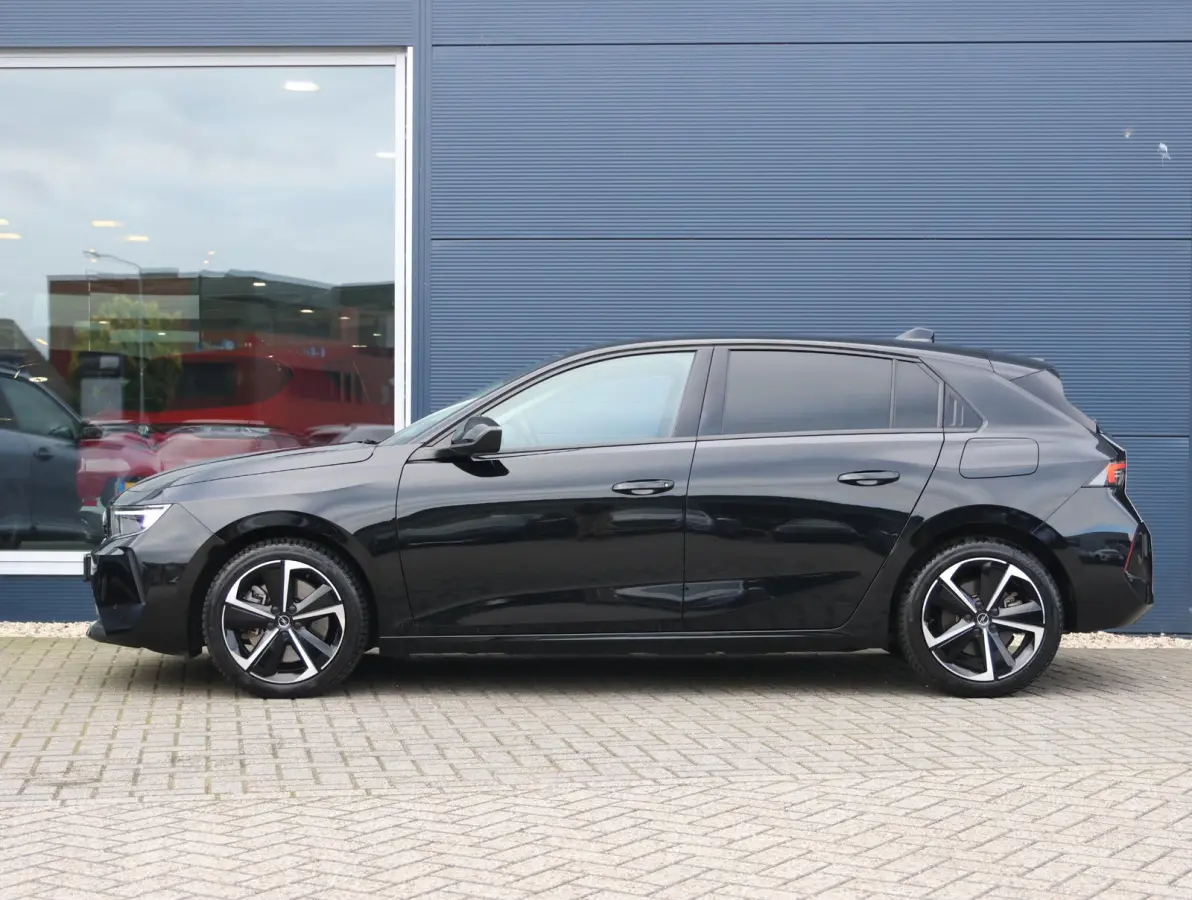 180pk Plug-In Hybrid Edition | 1ste eigenaar | Stuur/Stoelverwarming | Camera | LED lampen | Navigatie | AUTOMAAT