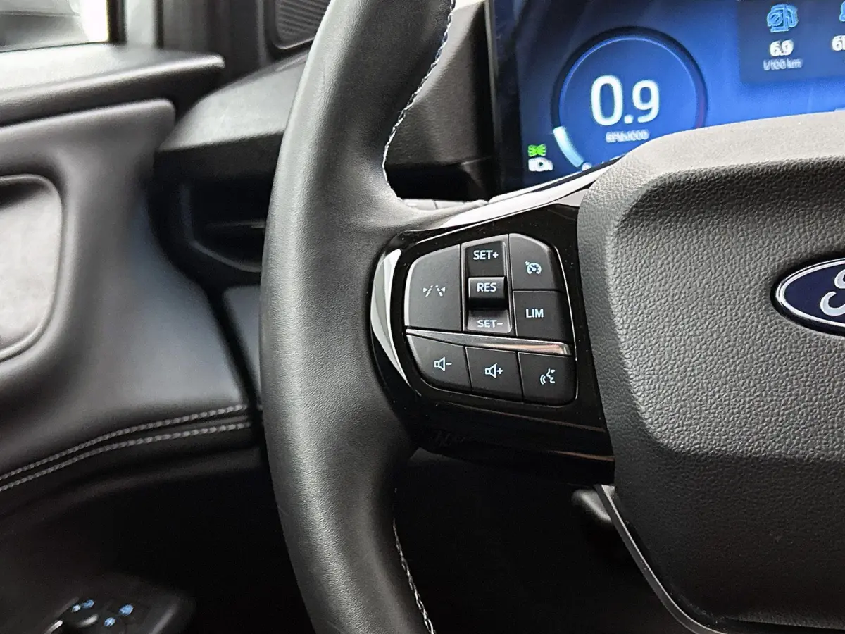 1.0 EcoBoost Titanium | Cruise Control | Privacy Glass | Parkeersensoren | Camera | LED