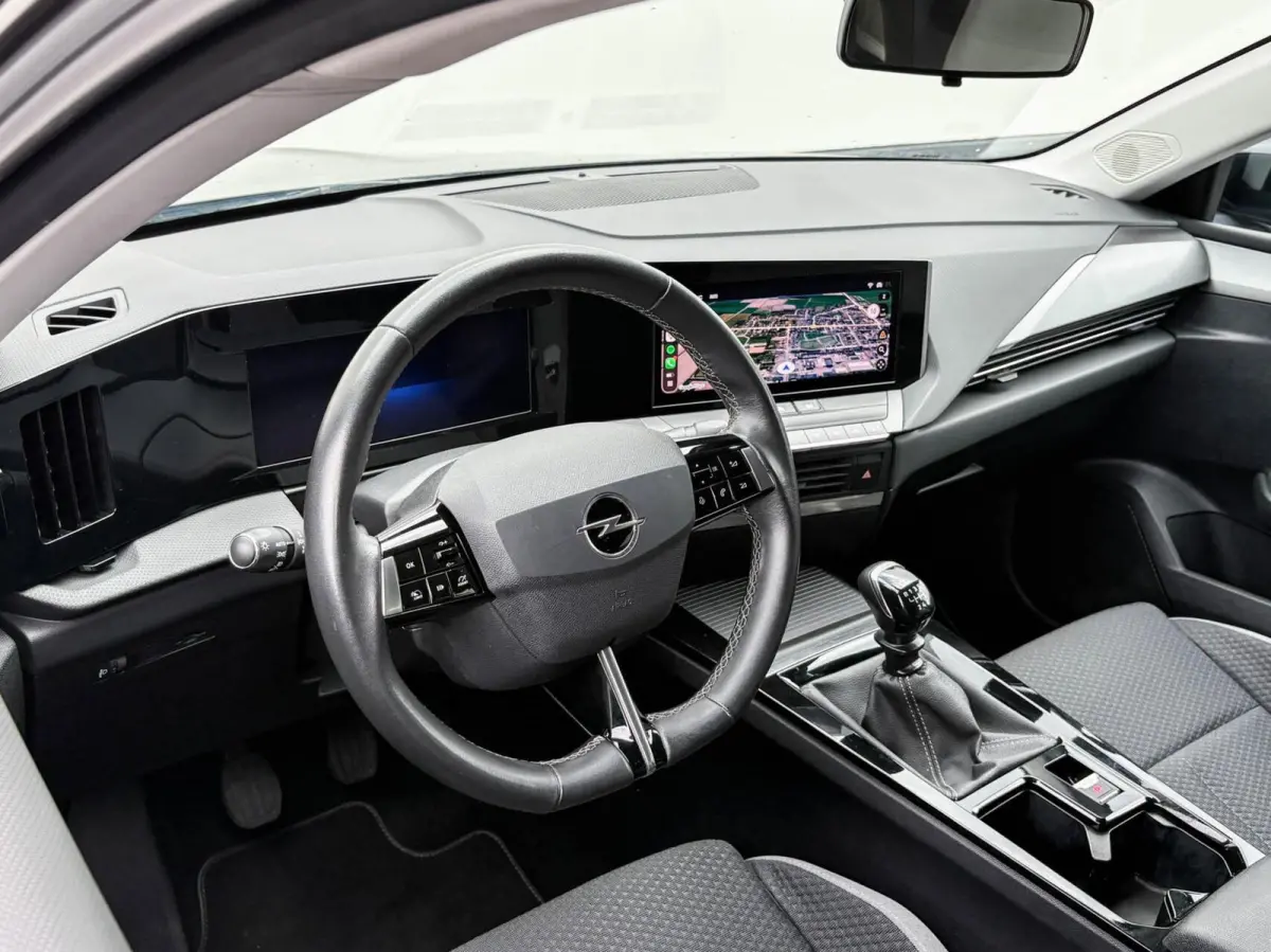 1.2 Turbo 110pk Level 2 | Carplay | Full LED | Privacy glass