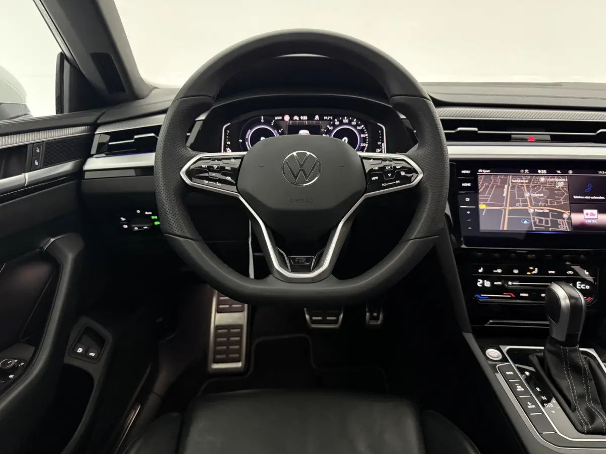 1.4 TSI eHybrid R-Line Business+ | Pano | 360° | Virtual | Sfeer | Carplay | Cruise | Trekhaak