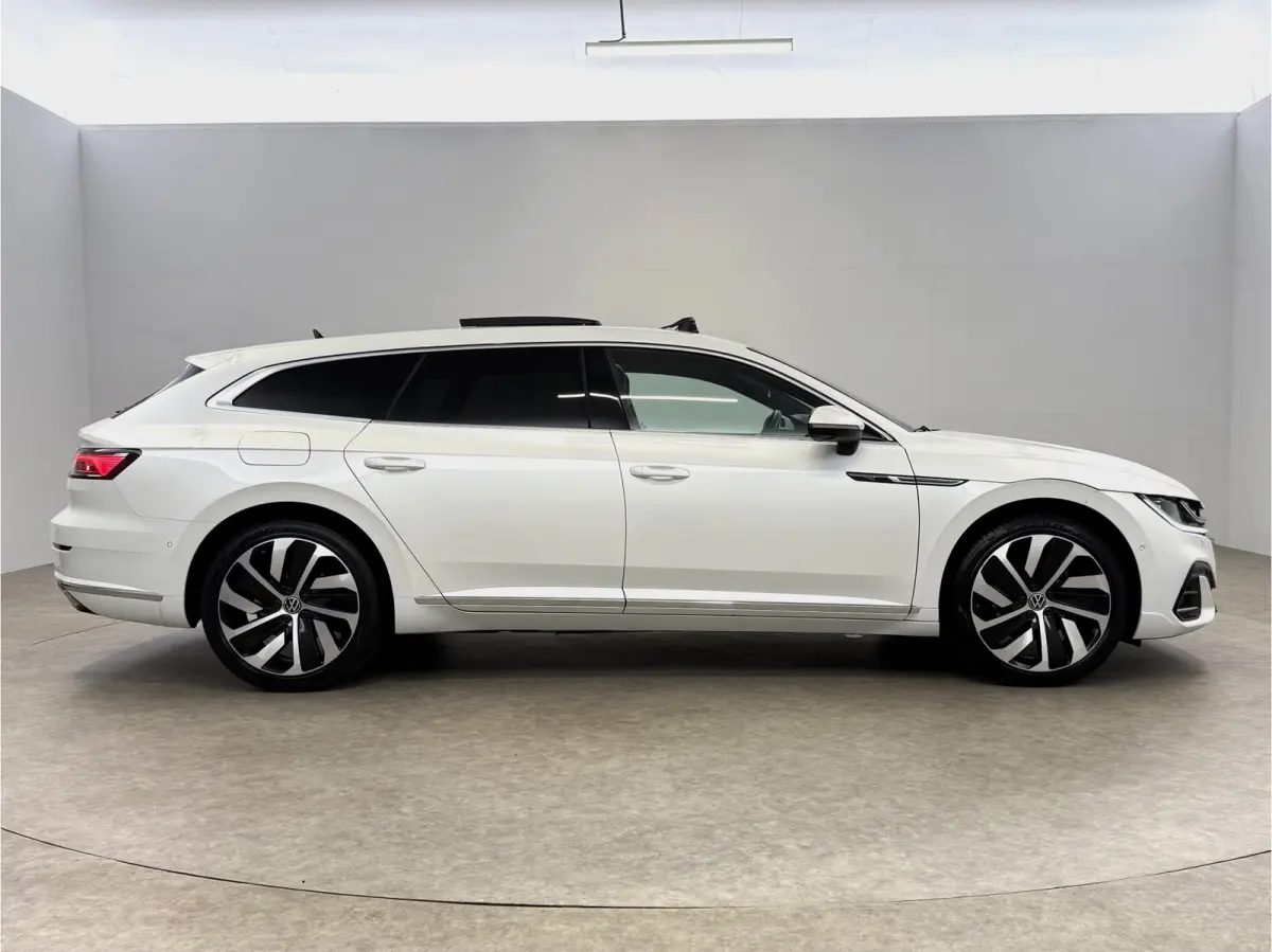 1.4 TSI eHybrid R-Line Business+ | Pano | 360° | Virtual | Sfeer | Carplay | Cruise | Trekhaak