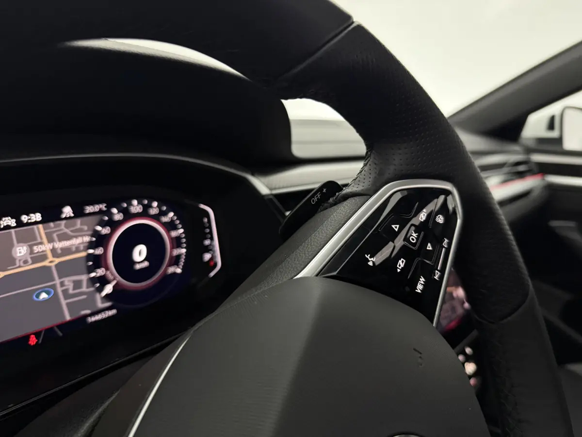 1.4 TSI eHybrid R-Line Business+ | Pano | 360° | Virtual | Sfeer | Carplay | Cruise | Trekhaak