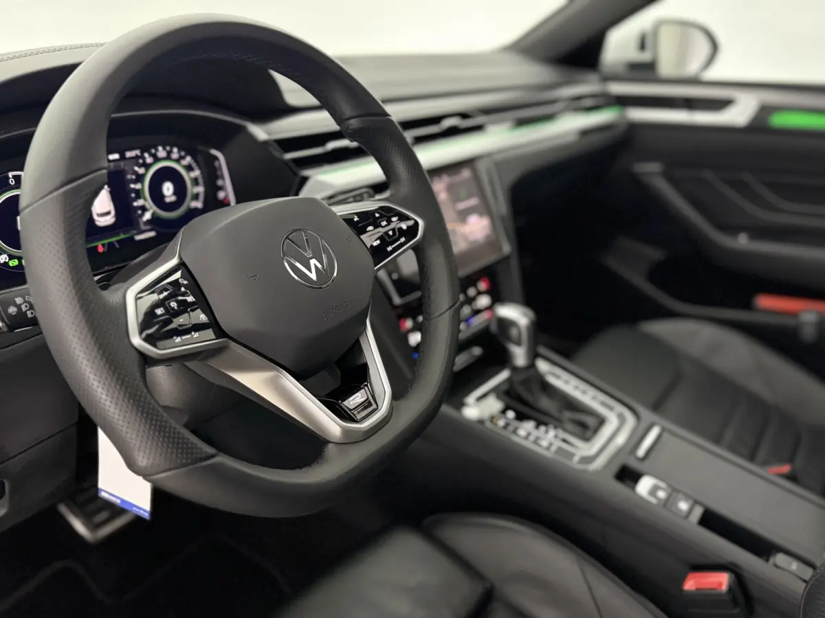1.4 TSI eHybrid R-Line Business+ | Pano | 360° | Virtual | Sfeer | Carplay | Cruise | Trekhaak