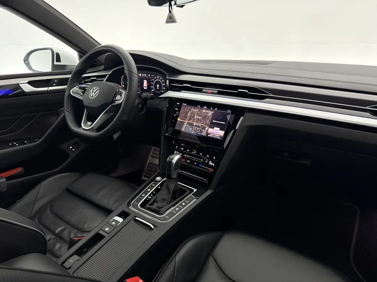 1.4 TSI eHybrid R-Line Business+ | Pano | 360° | Virtual | Sfeer | Carplay | Cruise | Trekhaak