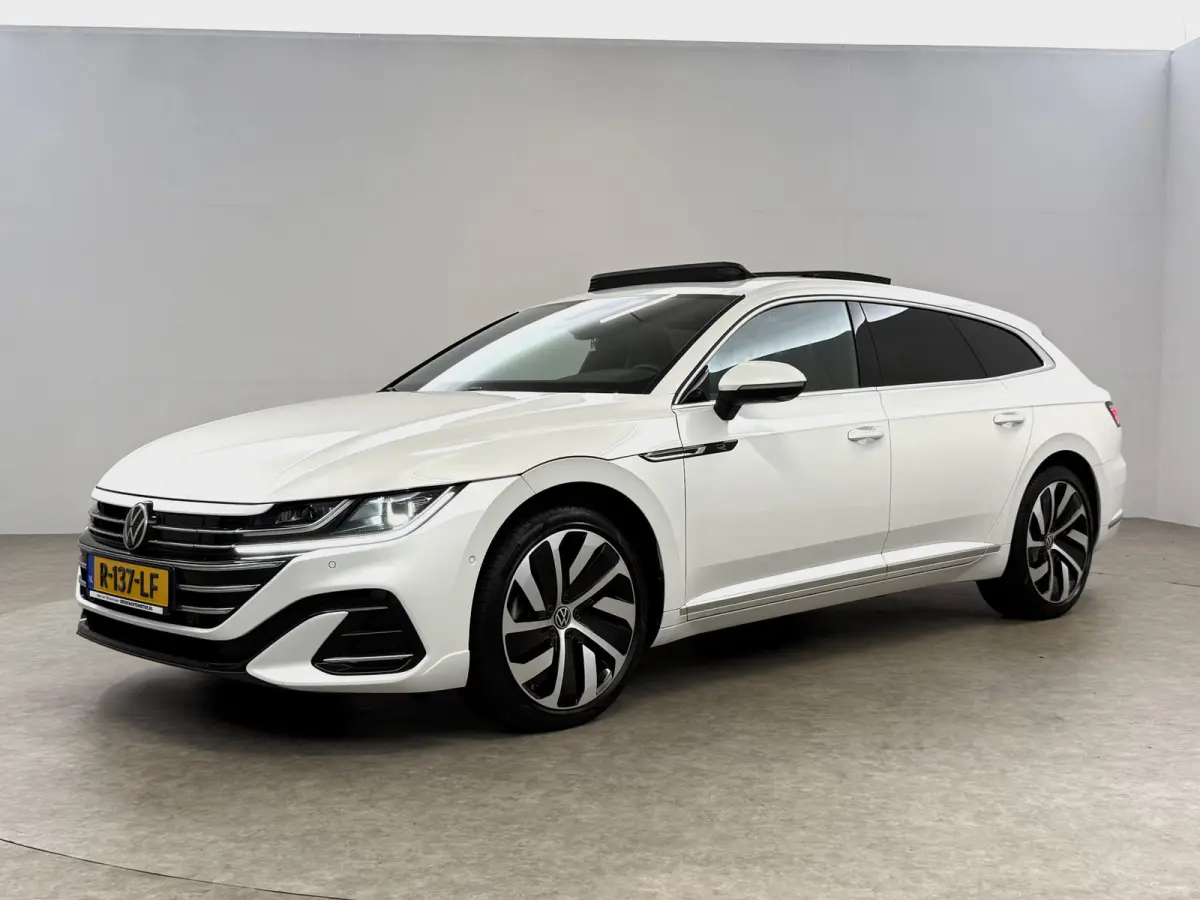 1.4 TSI eHybrid R-Line Business+ | Pano | 360° | Virtual | Sfeer | Carplay | Cruise | Trekhaak