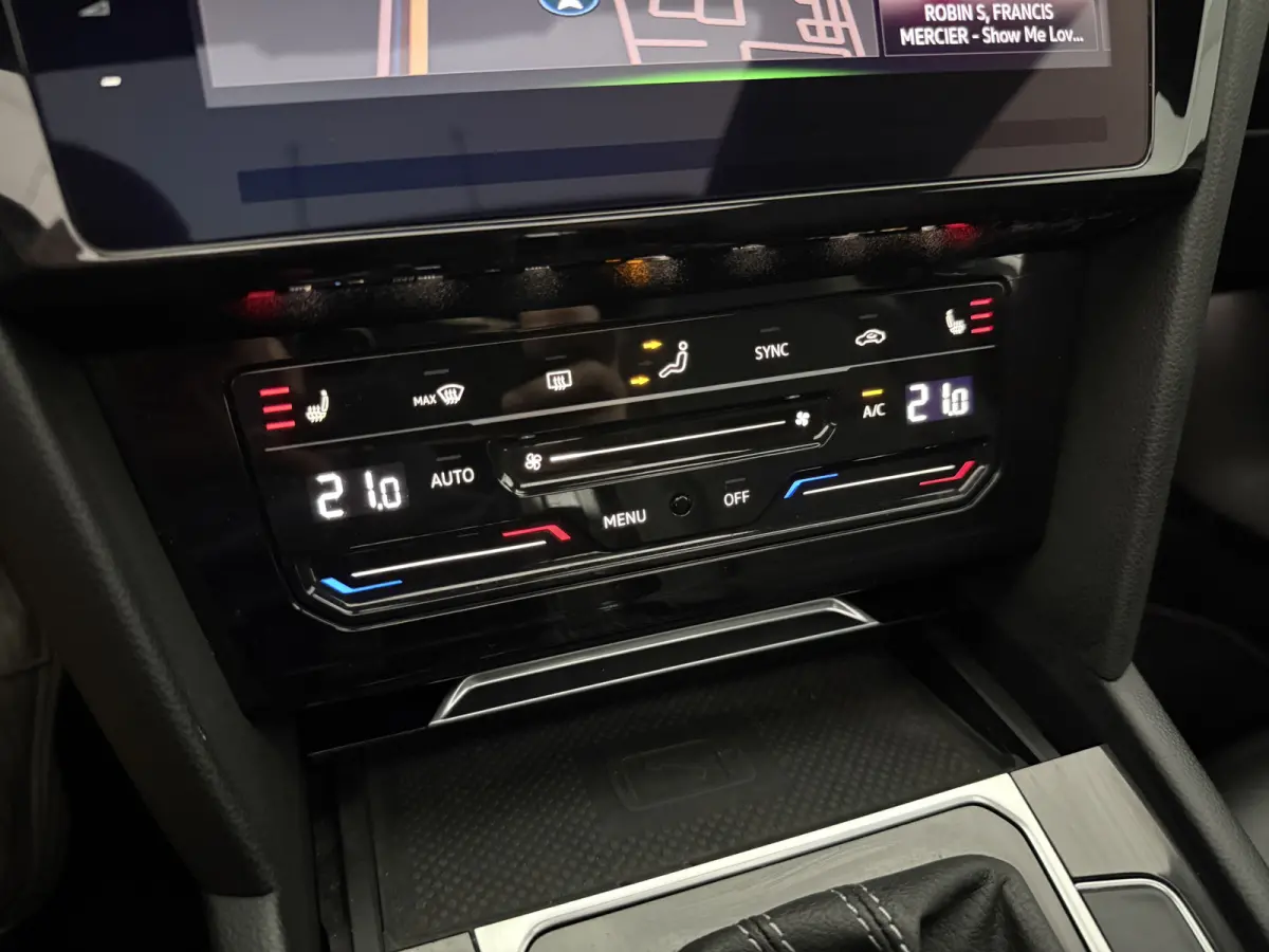 1.4 TSI eHybrid R-Line Business+ | Pano | 360° | Virtual | Sfeer | Carplay | Cruise | Trekhaak