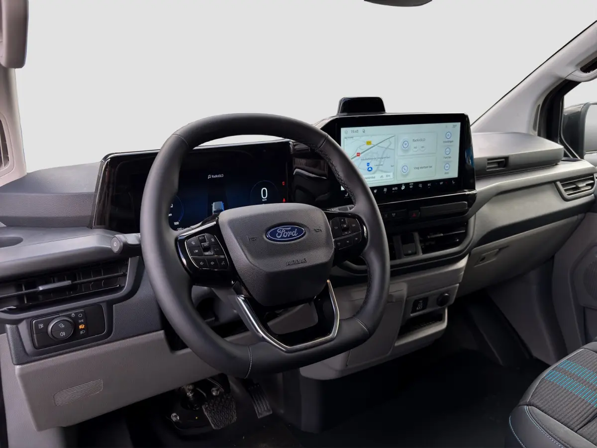 320 2.5 PHEV L2H1 Sport | Adap. Cruise Control | Winterpack | 360 Camera | Elektr. Trekhaak |