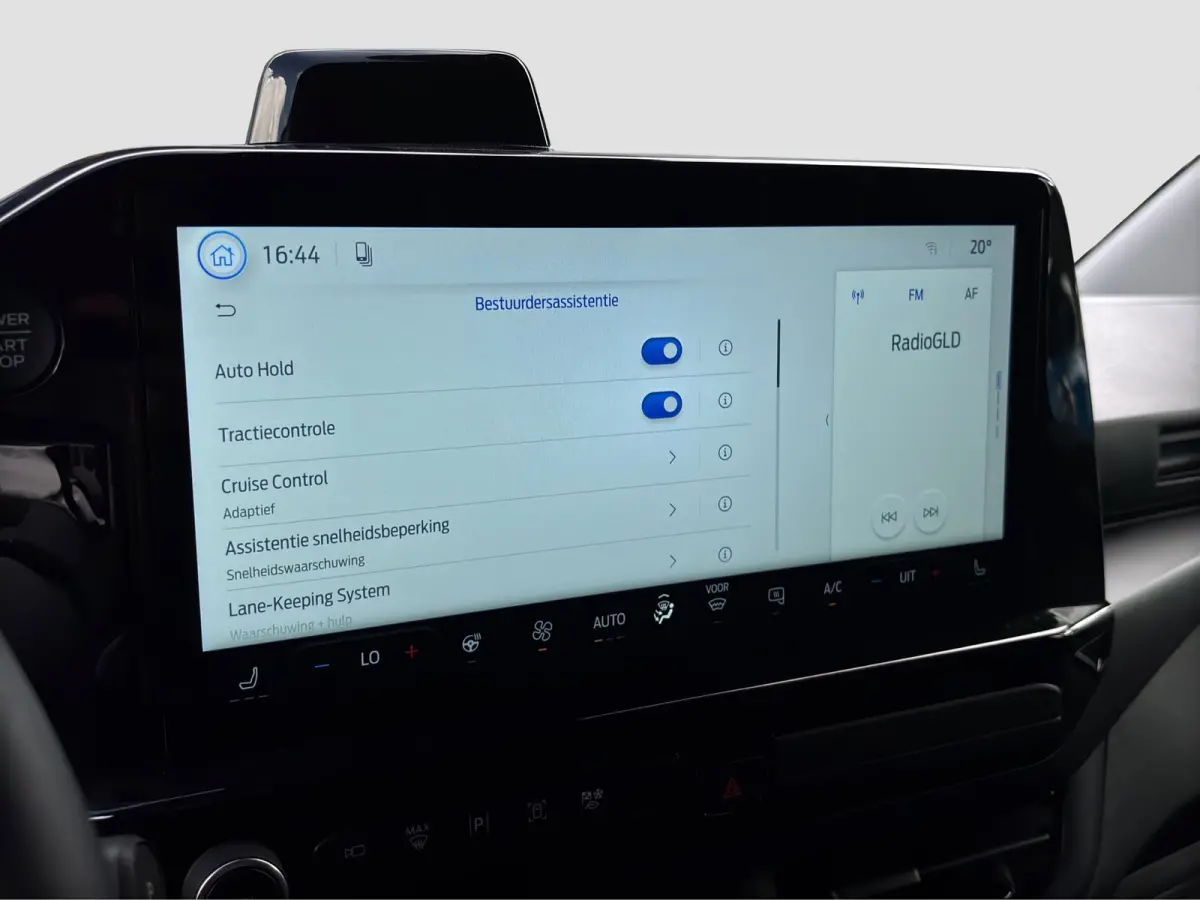 320 2.5 PHEV L2H1 Sport | Adap. Cruise Control | Winterpack | 360 Camera | Elektr. Trekhaak |