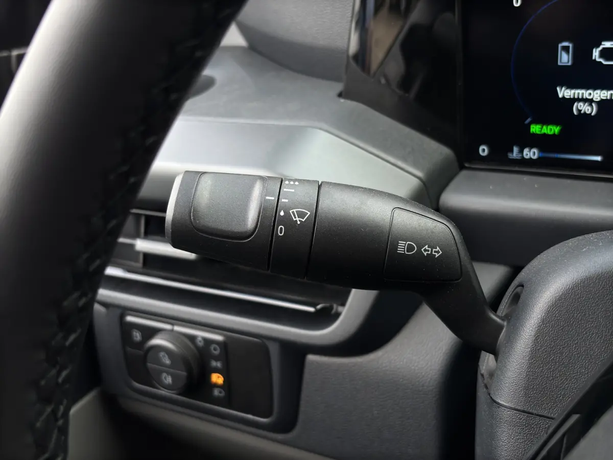 320 2.5 PHEV L2H1 Sport | Adap. Cruise Control | Winterpack | 360 Camera | Elektr. Trekhaak |