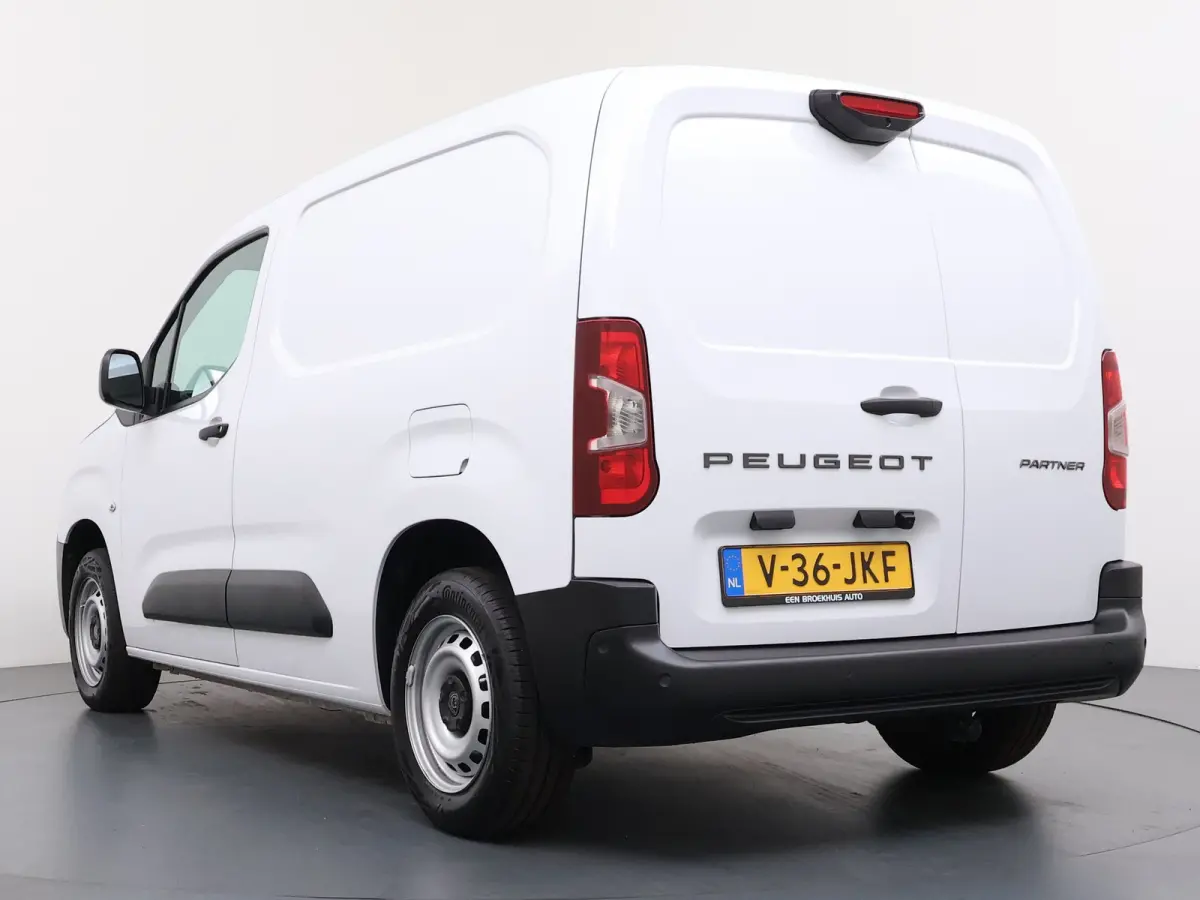 1.5 BlueHDi 100 S&S L1 | Achteruitrijcamera | Airco | Cruise control