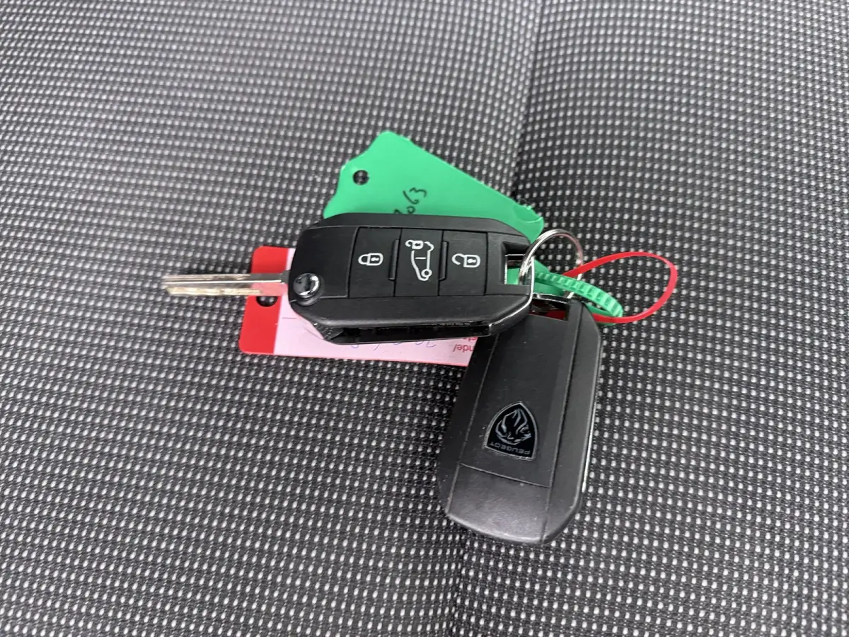 1.5 BlueHDi 100 S&S L1 | Achteruitrijcamera | Airco | Cruise control
