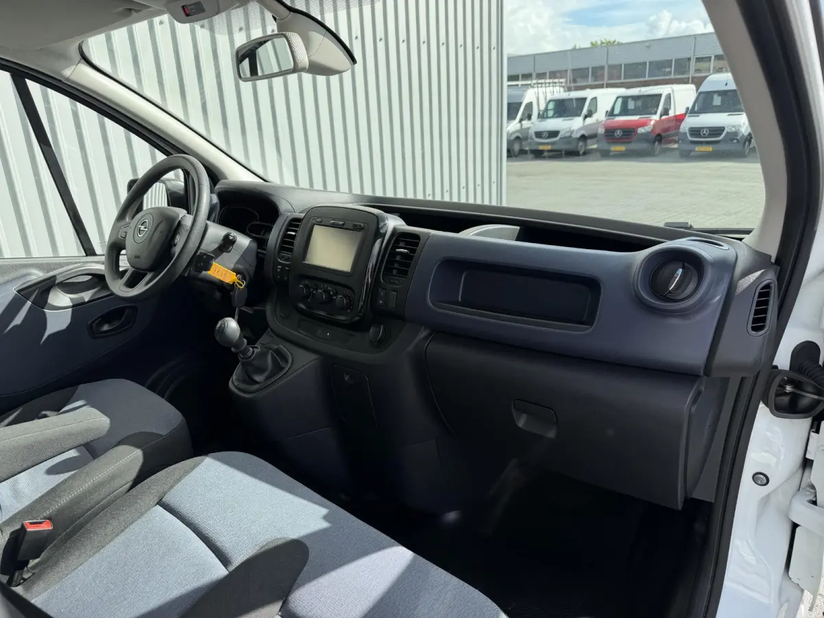 1.6 CDTI L1H1*NAVI*CRUISE*CAM*HAAK*A/C*TEL*3PERS*