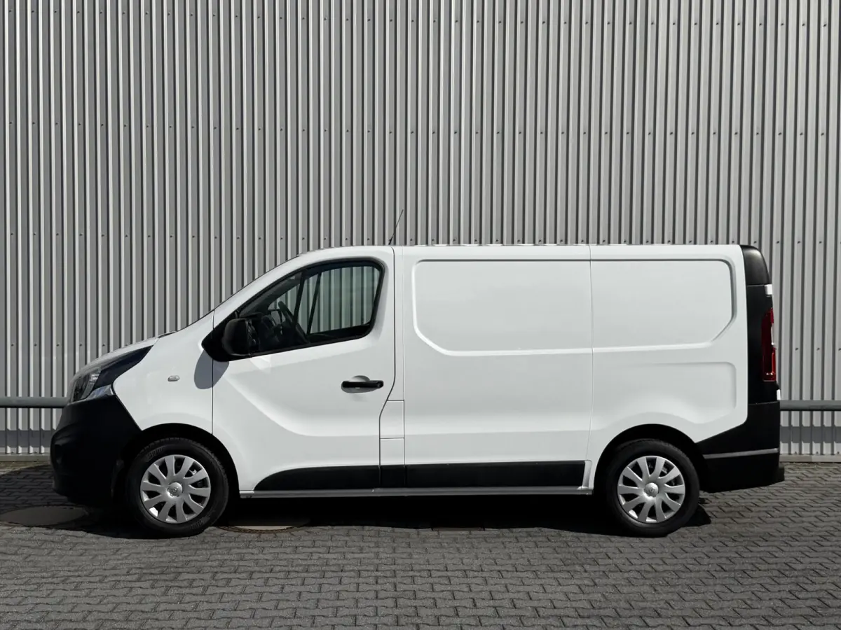 1.6 CDTI L1H1*NAVI*CRUISE*CAM*HAAK*A/C*TEL*3PERS*