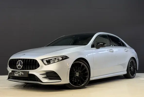 220 4MATIC Premium | Panoramadak | Sfeerverlichting | Camera