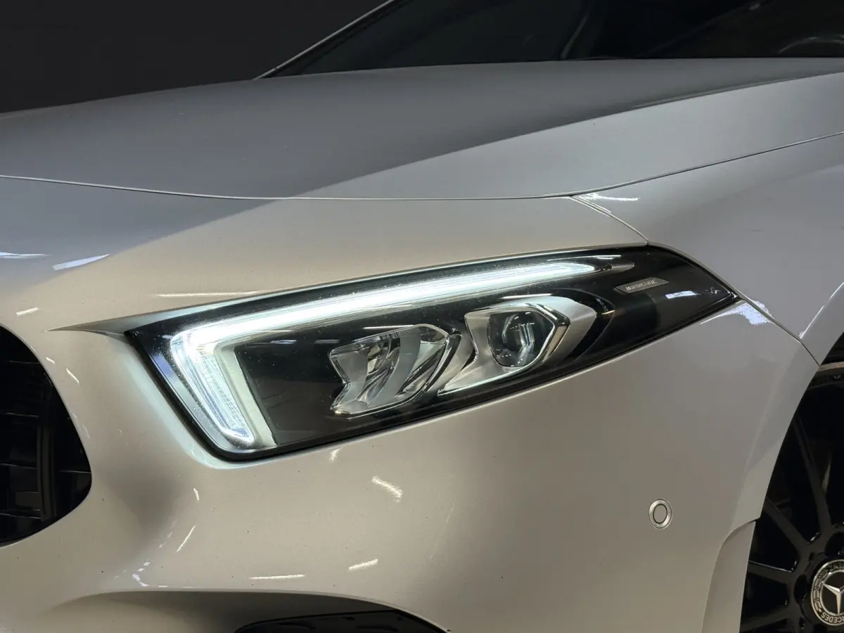 220 4MATIC Premium | Panoramadak | Sfeerverlichting | Camera