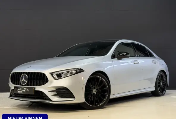 220 4MATIC Premium | Panoramadak | Sfeerverlichting | Camera
