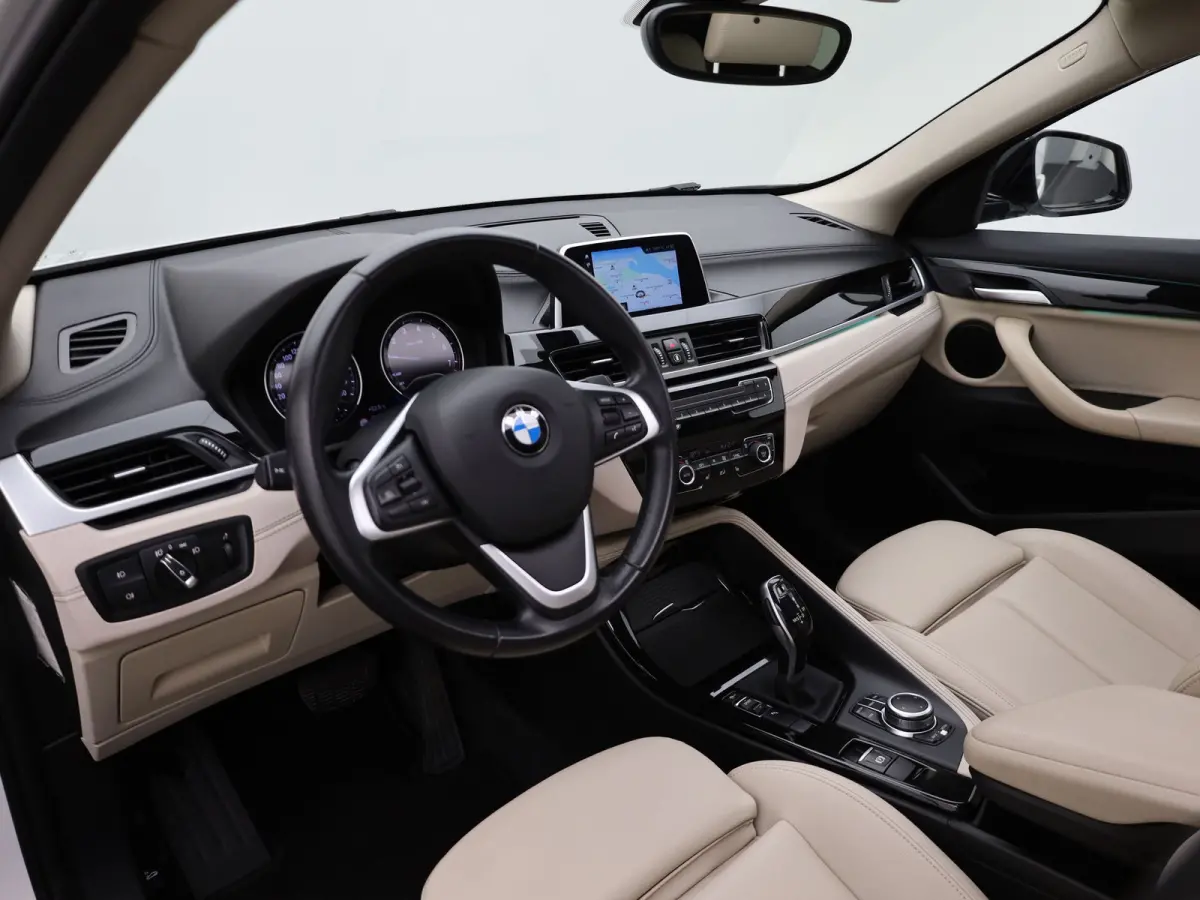 sDrive18i High Executive | Pano | Keyless | Memory Seat | Camera | Leder | Prijs Rijklaar!!