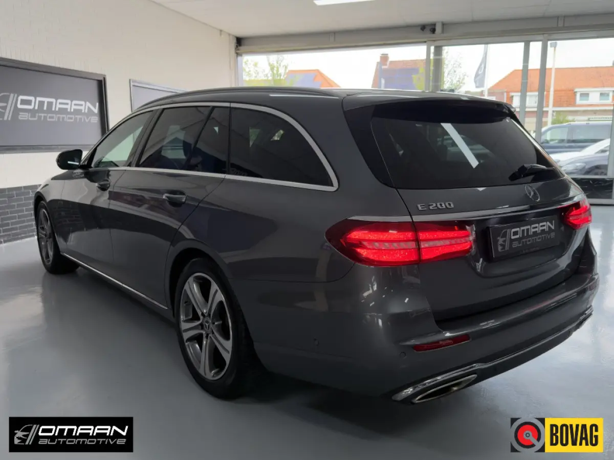 E200 AMG 360 CARPLAY BTW AUTO