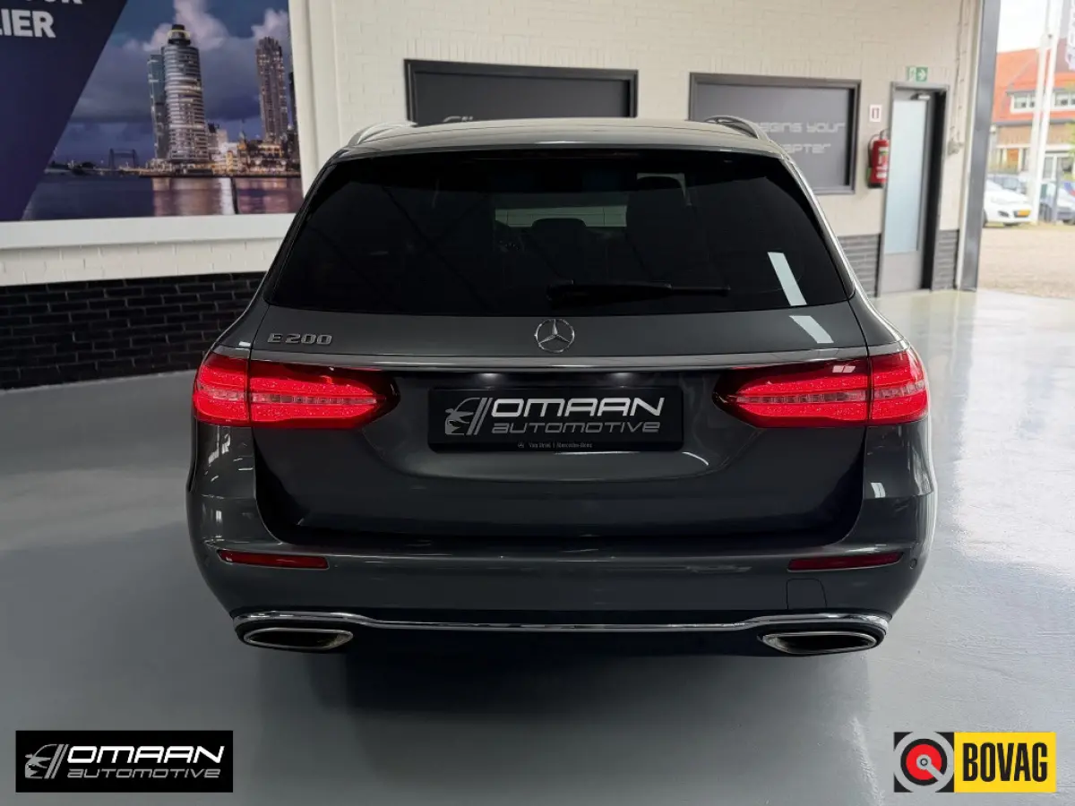 E200 AMG 360 CARPLAY BTW AUTO