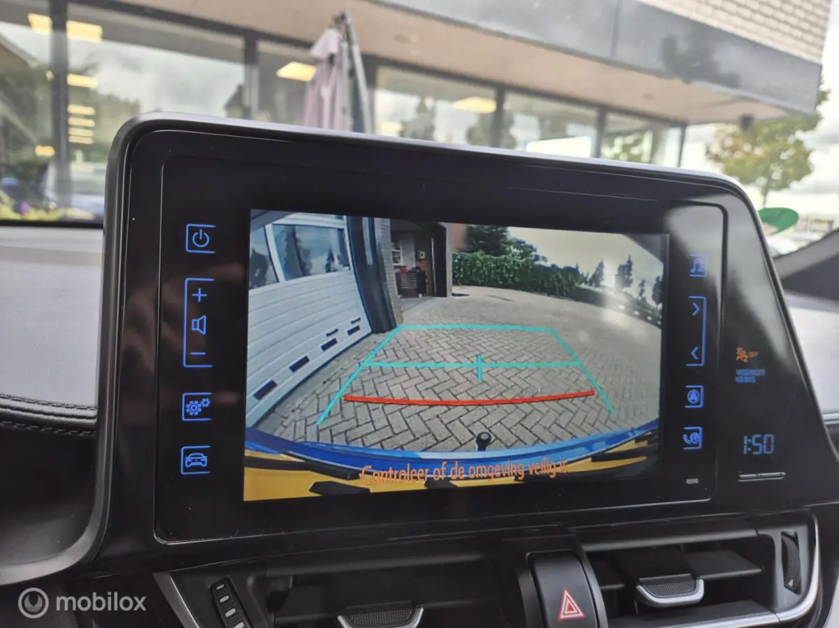 1.8 Hybrid Premium NAVI CAMERA 17" ADAPTIVE