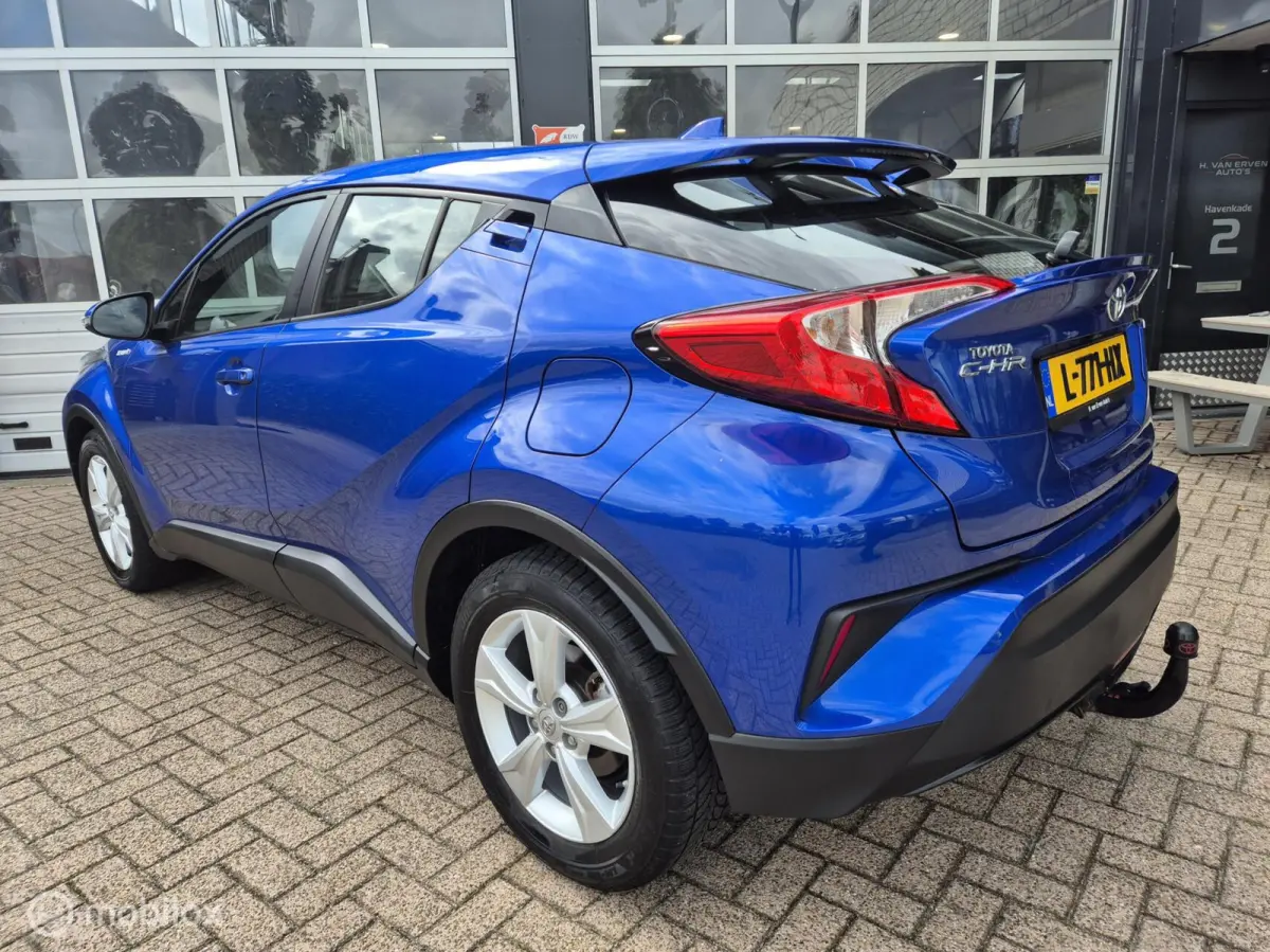 1.8 Hybrid Premium NAVI CAMERA 17" ADAPTIVE