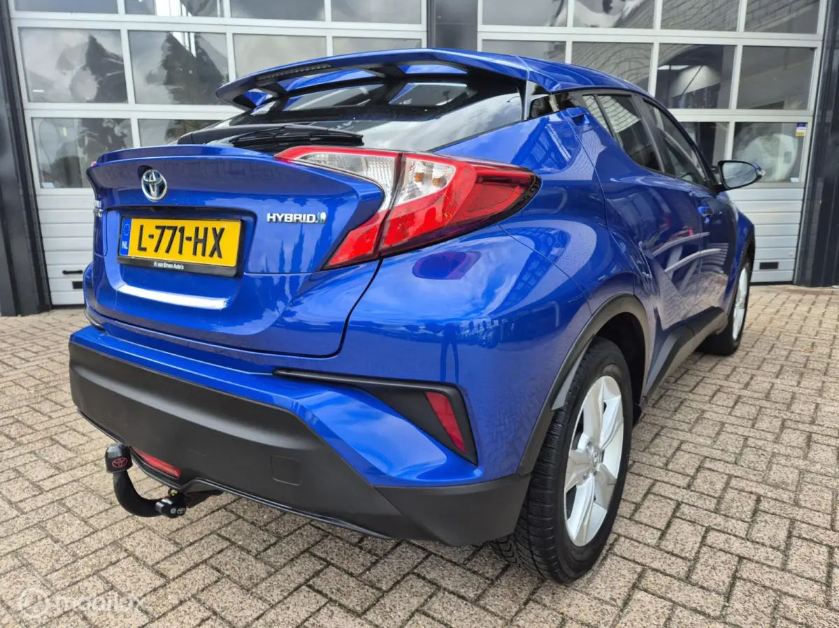 1.8 Hybrid Premium NAVI CAMERA 17" ADAPTIVE