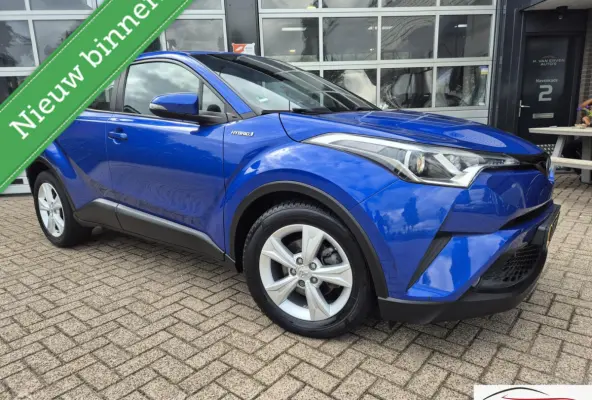1.8 Hybrid Premium NAVI CAMERA 17" ADAPTIVE