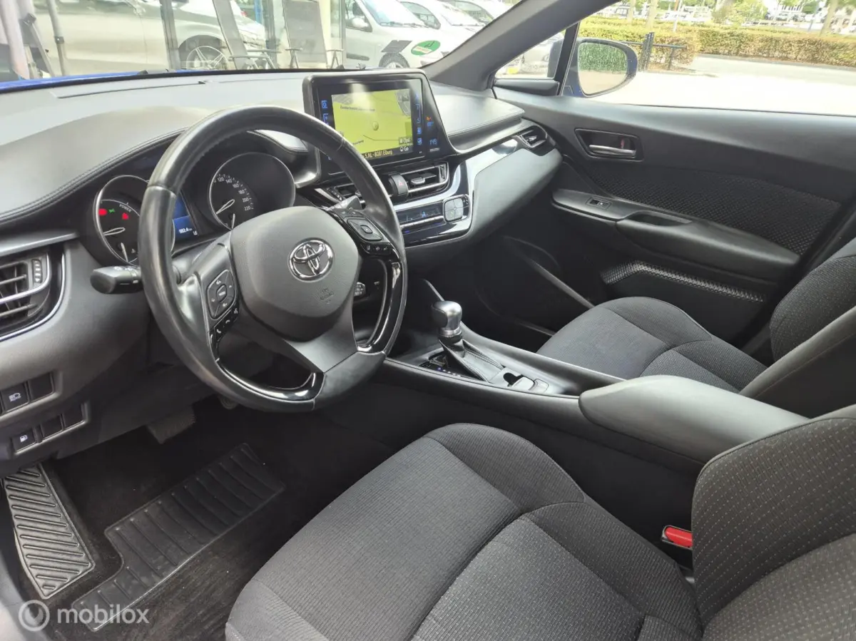 1.8 Hybrid Premium NAVI CAMERA 17" ADAPTIVE