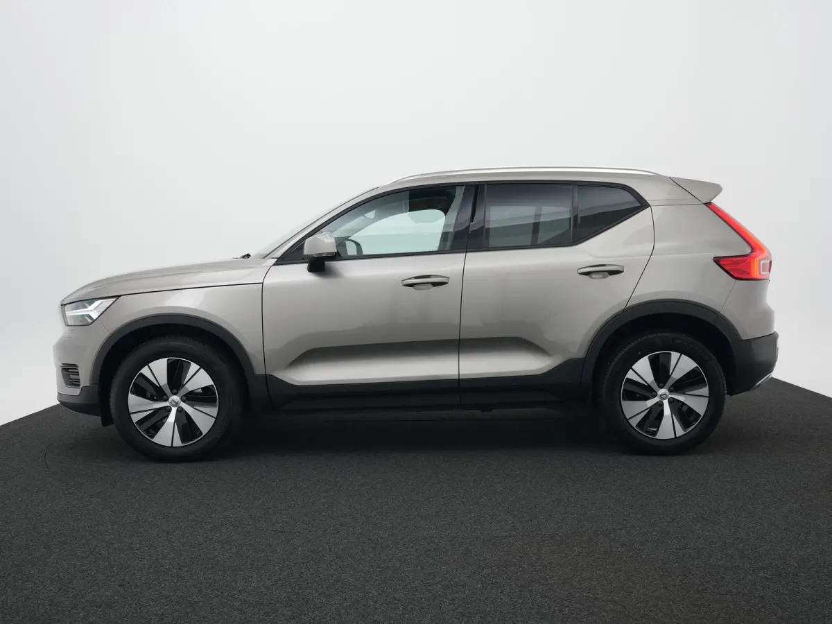 T2 Momentum | Harman/Kardon | Standkachel | Adaptive Cruise | BLIS | Stoel- & Stuurverwarming | Camera | Navigatie | Carplay