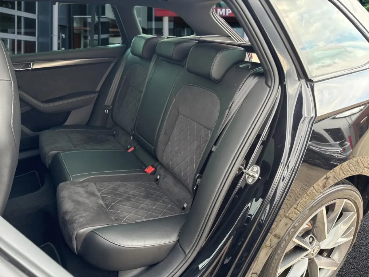 1.4 TSI IV SPORTLINE ANODAK/TREKHAAK/ELEK-KLEP/CAMERA/ACC/MEMORY/CANTON