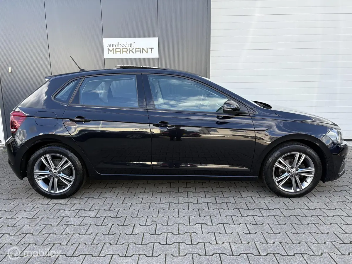 1.0 TSI Highline LED / Panorama / Carplay