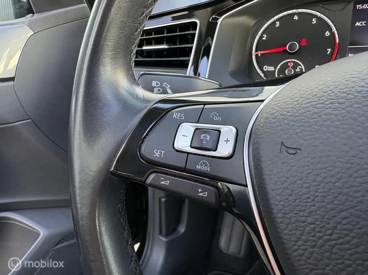 1.0 TSI Highline LED / Panorama / Carplay