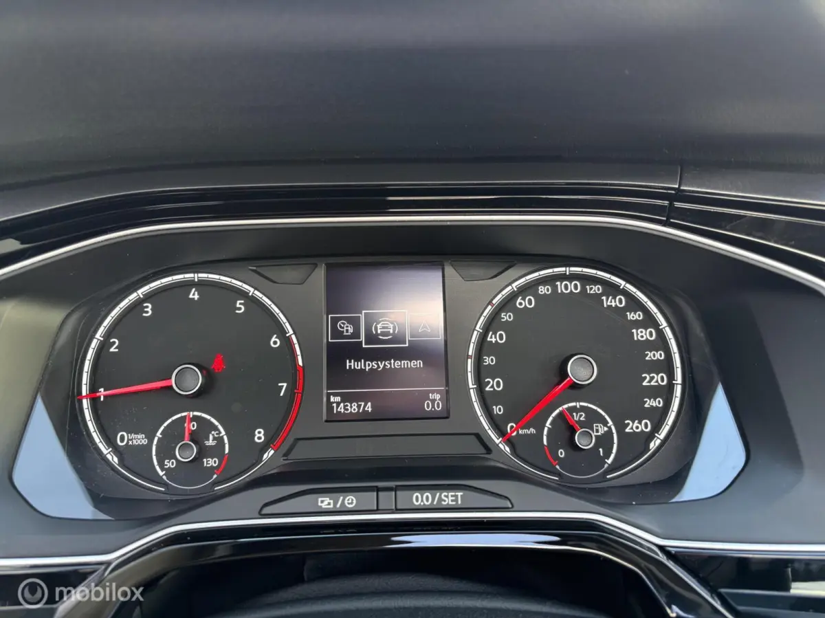 1.0 TSI Highline LED / Panorama / Carplay