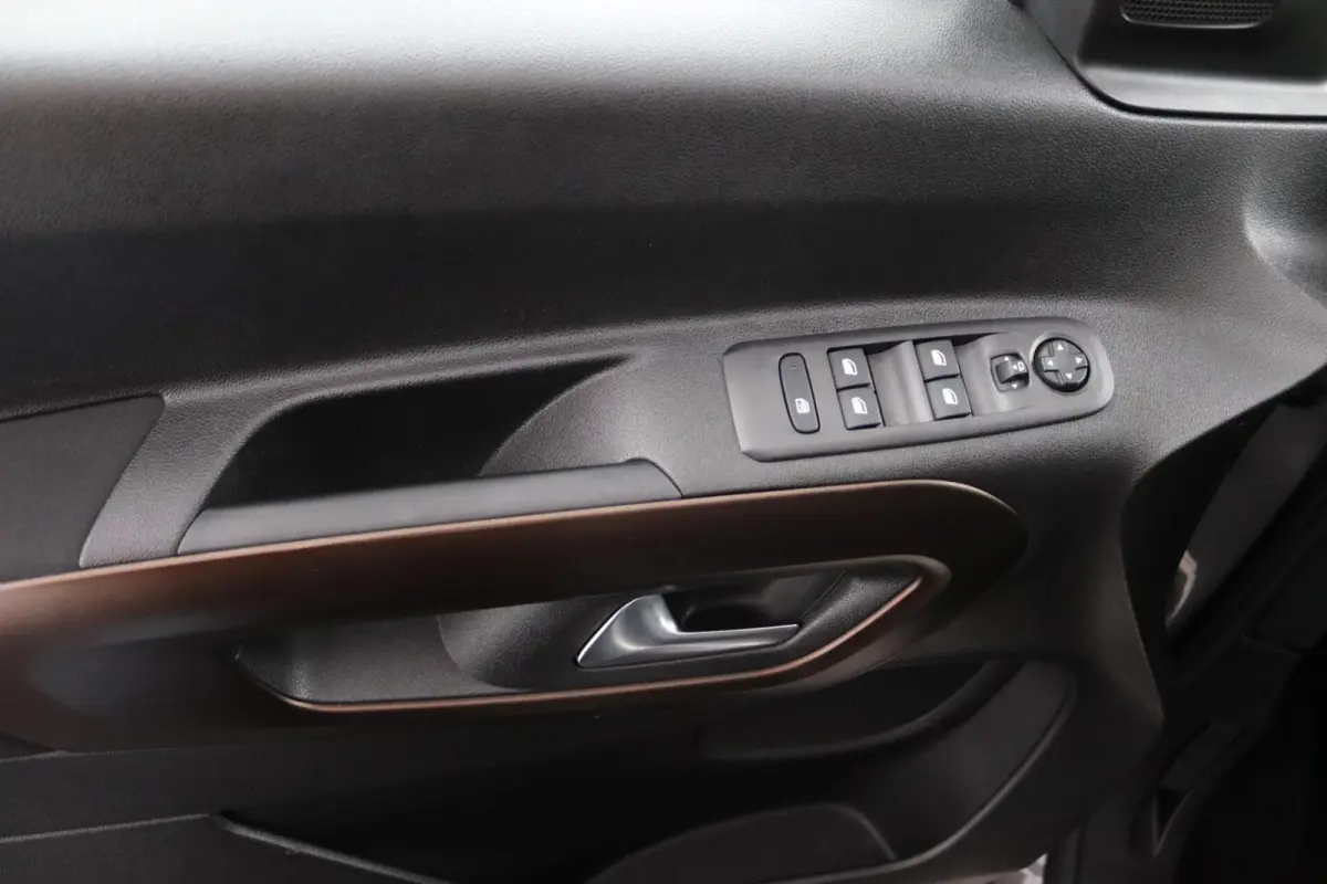 1.2 GT-Line | Climate Control | CarPlay |