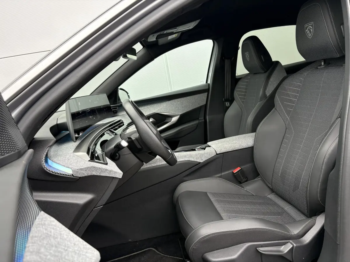 1.2 Hybrid 136 GT | Adaptieve Cruise Control | 360 Camera | Elektrische achterklep | Apple Carplay/Android Auto