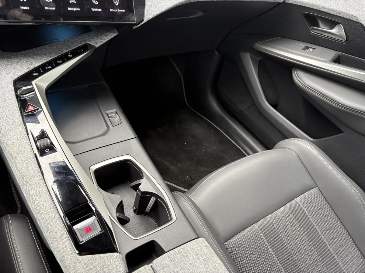 1.2 Hybrid 136 GT | Adaptieve Cruise Control | 360 Camera | Elektrische achterklep | Apple Carplay/Android Auto