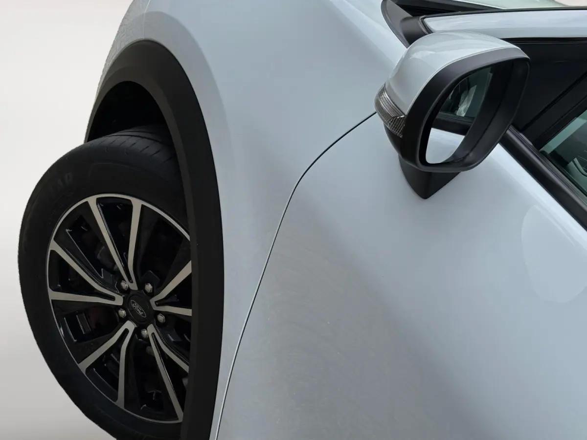 1.0 EcoBoost Titanium | Stoelverwarming | Stuurverwarming | Cruise Control | Lane Assist | Apple Carplay | Android Auto | 1 Jaar Bovag Garantie |