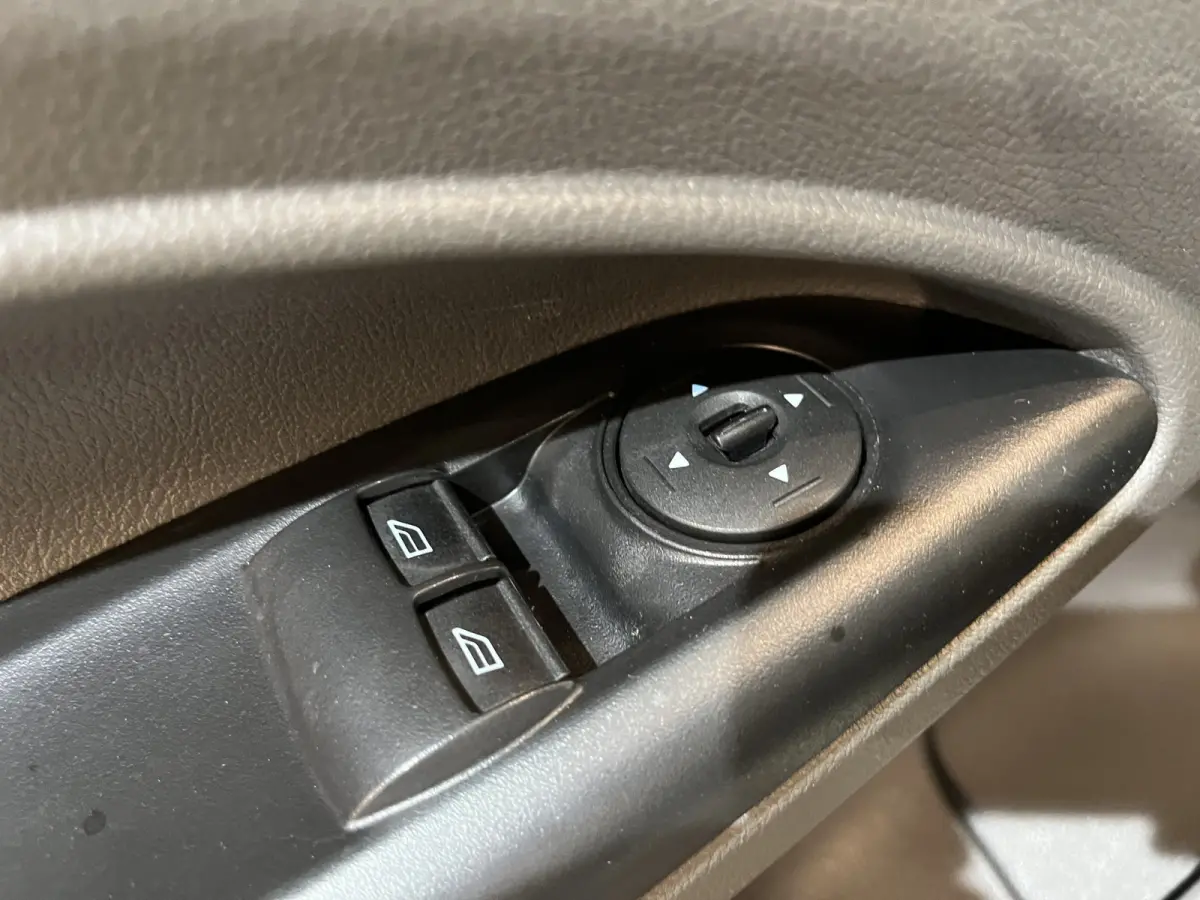 1.5 EcoBlue L1 Trend / Euro 6 / Airco / Camera / 3-Zits / 46.300 KM !!