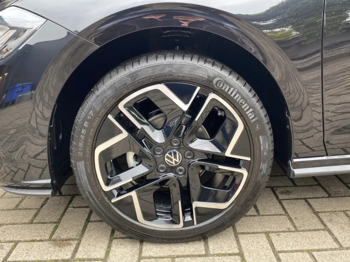 1.0 TSI DSG R-LINE PANO-DAK/ACC/STOELVERW/CAMERA/CARPLAY