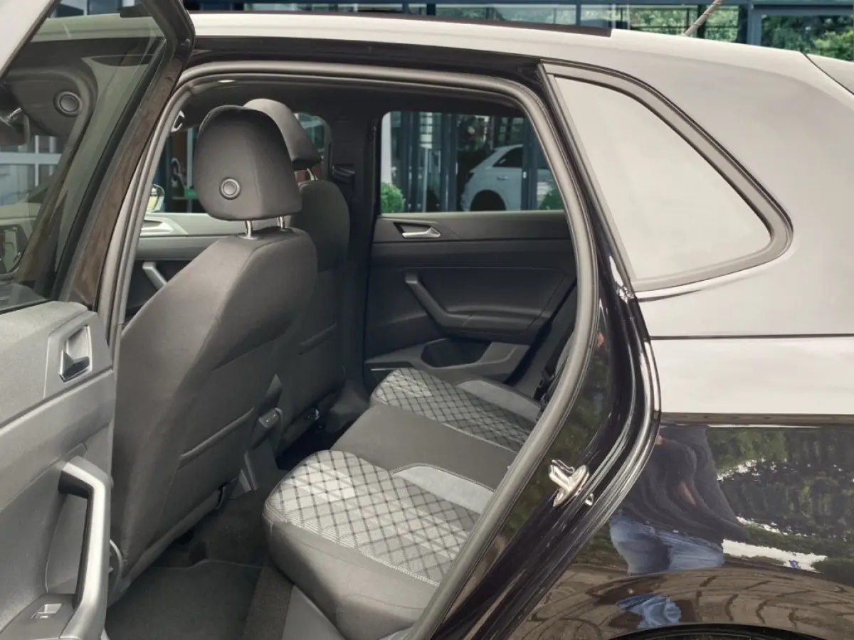 1.0 TSI DSG R-LINE PANO-DAK/ACC/STOELVERW/CAMERA/CARPLAY