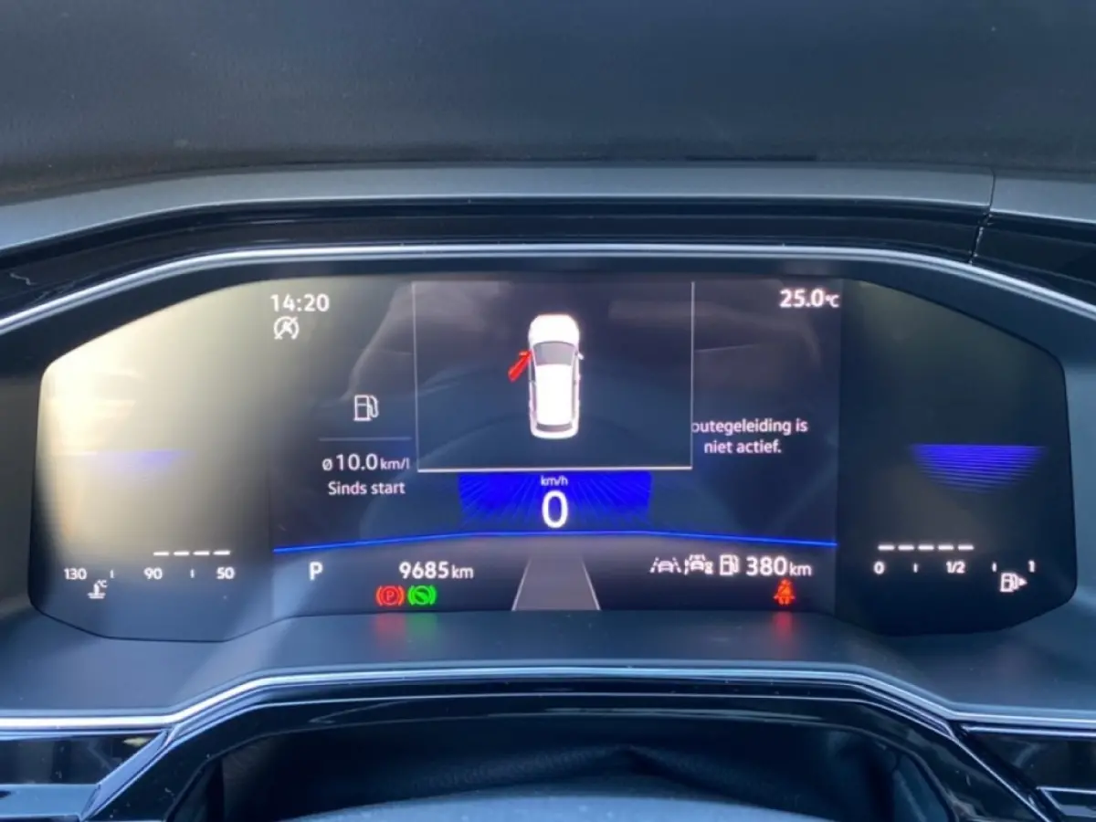 1.0 TSI DSG R-LINE PANO-DAK/ACC/STOELVERW/CAMERA/CARPLAY