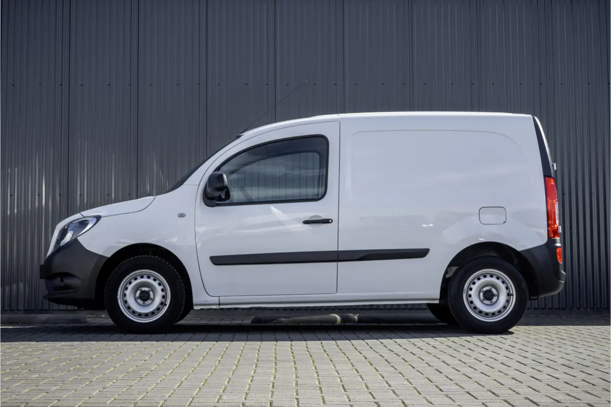 **108 CDI | Euro 6 | A/C | Start/Stop | Schuifdeur**