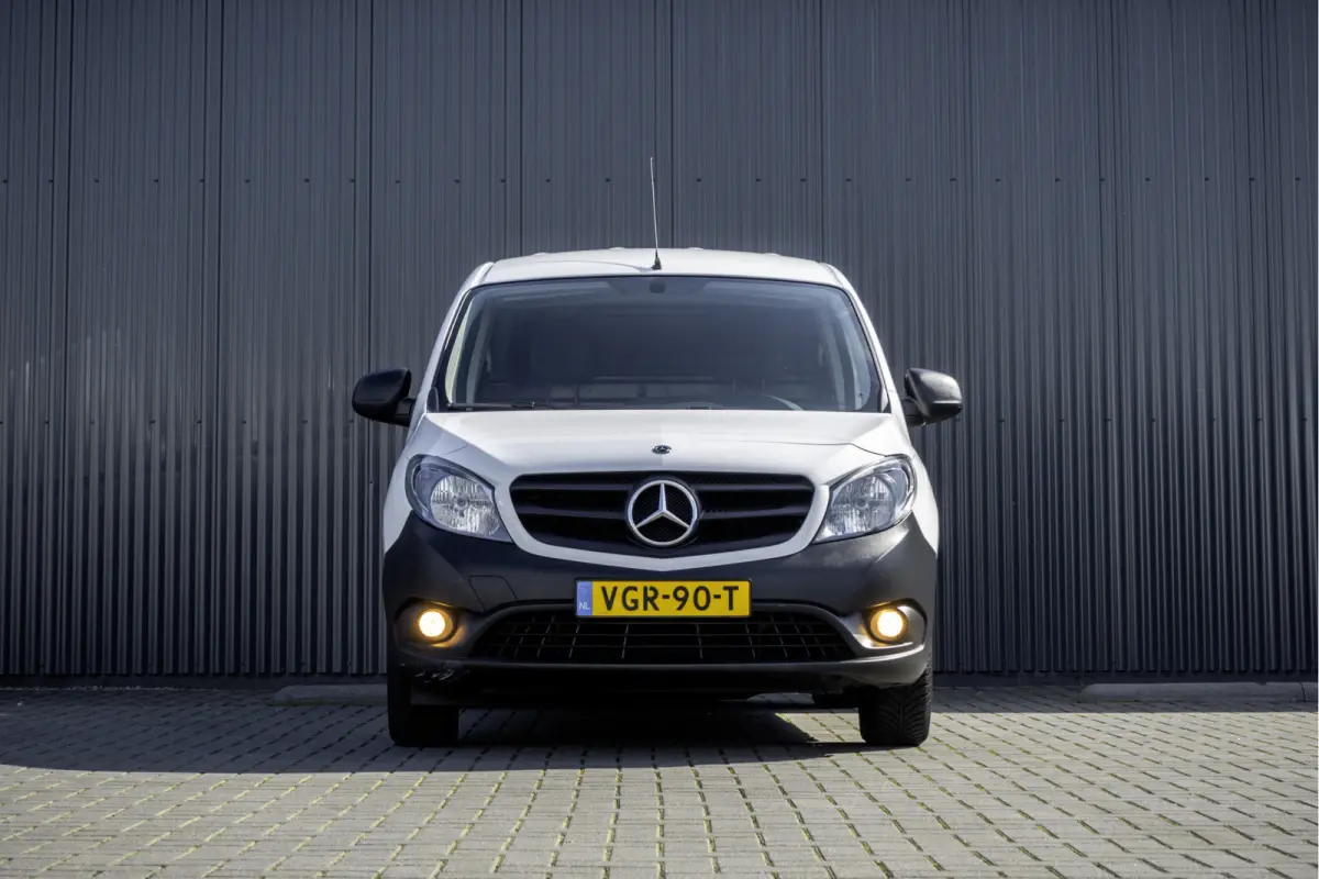 **108 CDI | Euro 6 | A/C | Start/Stop | Schuifdeur**
