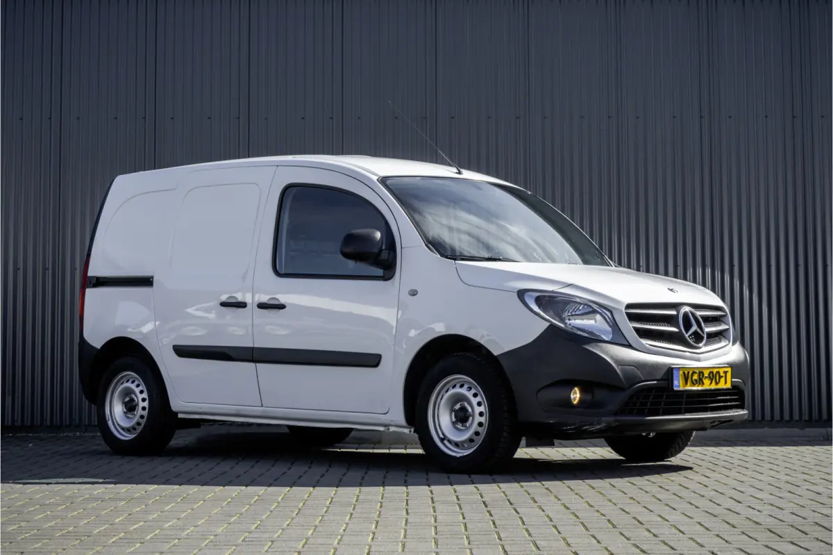 **108 CDI | Euro 6 | A/C | Start/Stop | Schuifdeur**