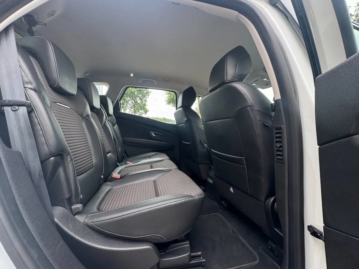 1.3 TCe Bose Trekhaak / Navigatie / 20 Inch LMV / Led / Pdc V+A