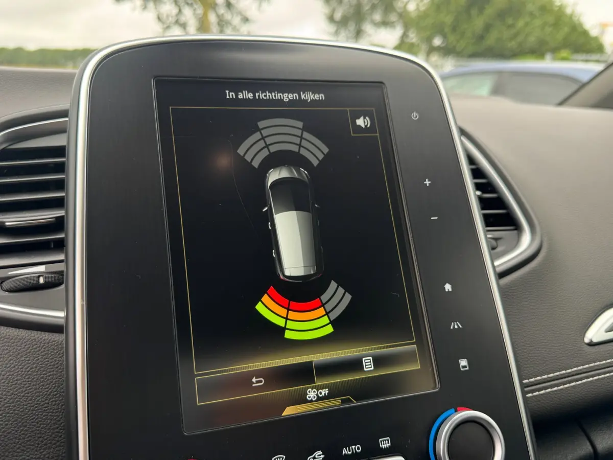 1.3 TCe Bose Trekhaak / Navigatie / 20 Inch LMV / Led / Pdc V+A